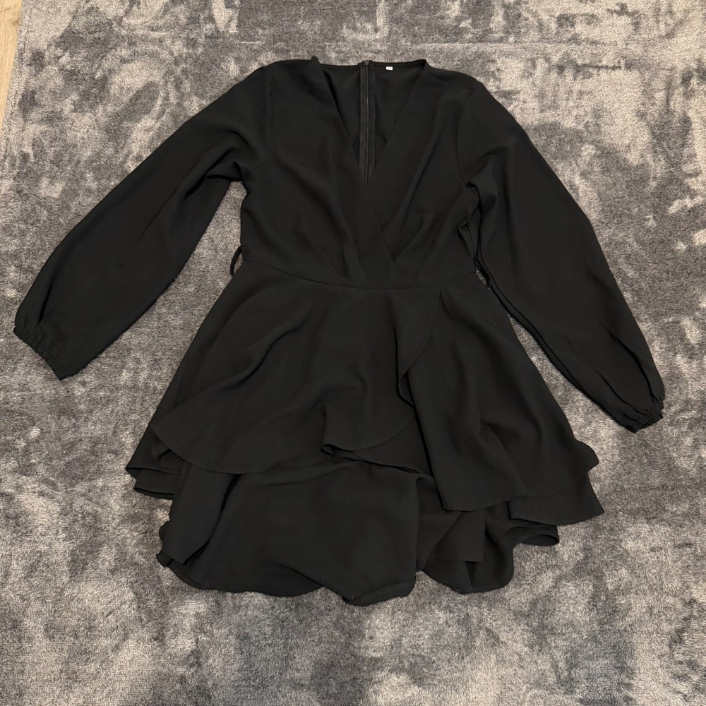 Black Long Sleeve Ruffle Tiered Skort Romper V-Neck Size M